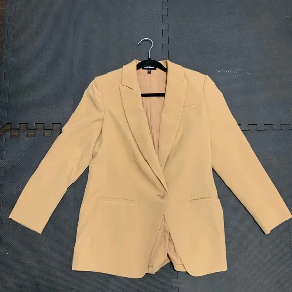 Express Blazer - Picture 7 of 7